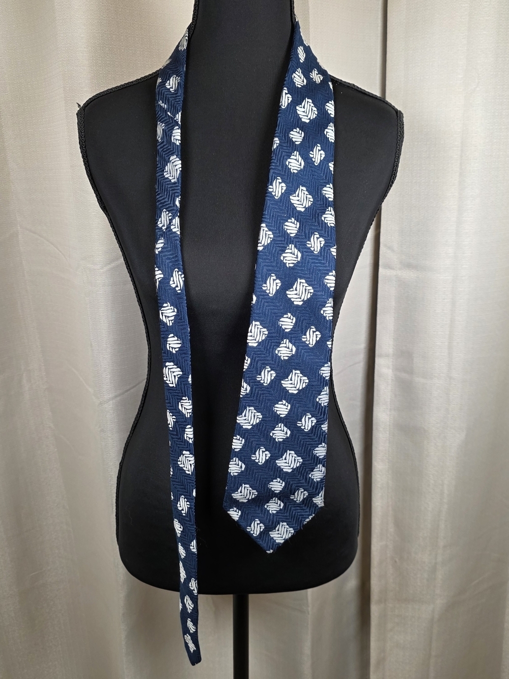 Vintage 70s Towncraft Wide Tie Navy Geometric Retro Mod
